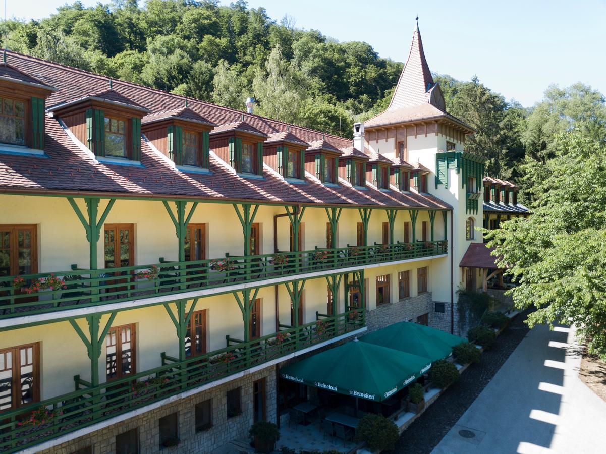 Bakony Hotel Bakonybel Bagian luar foto