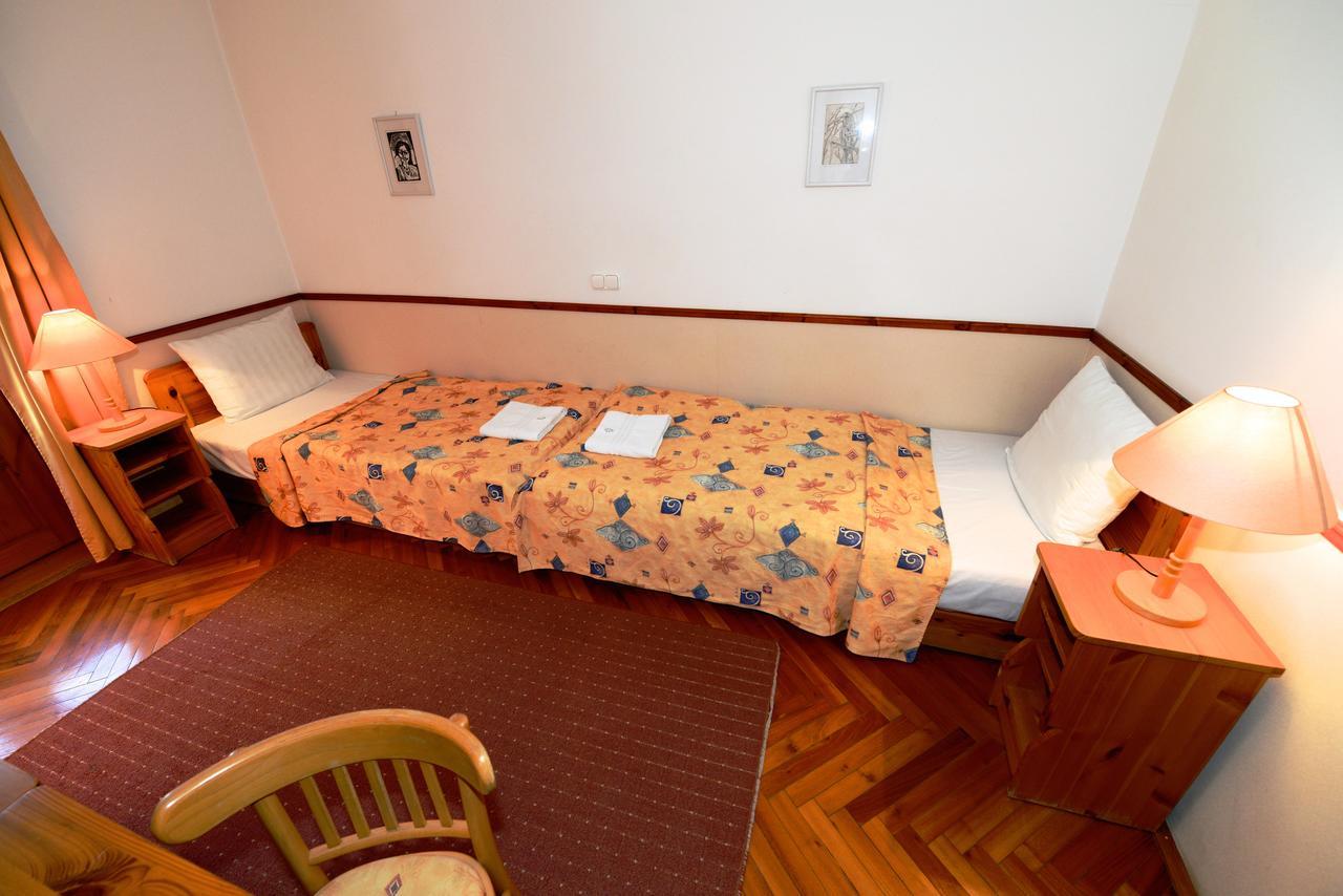 Bakony Hotel Bakonybel Bagian luar foto