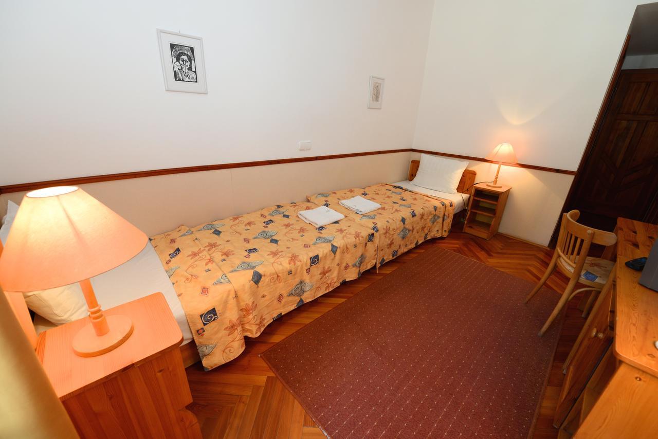 Bakony Hotel Bakonybel Bagian luar foto