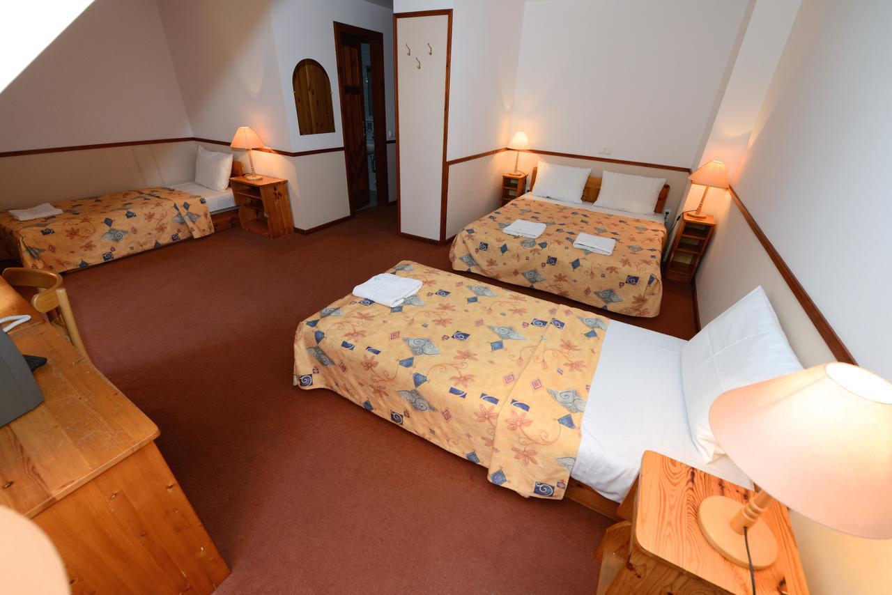 Bakony Hotel Bakonybel Bagian luar foto